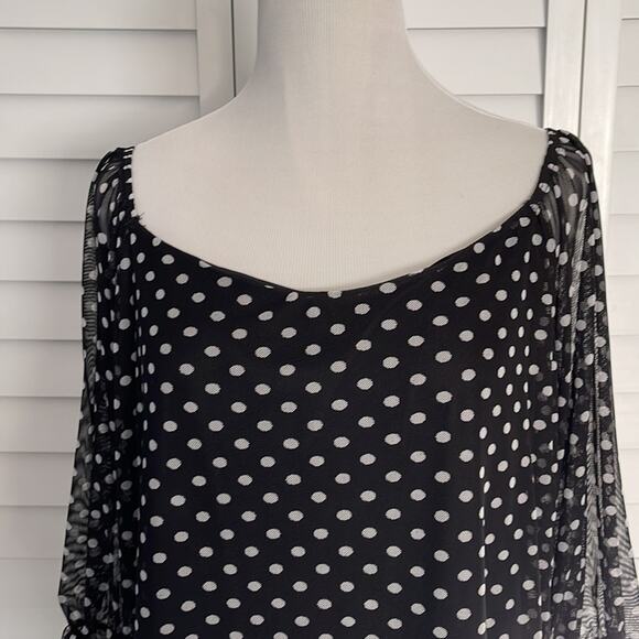 Love Ryan Pre loved Polka Dots lined 3/4 sheer Sleeves Blouse. - Picture 2 of 5